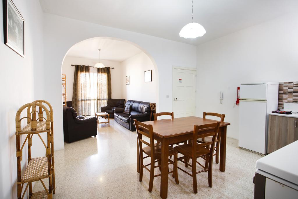 Ferienwohnung Dolphin Court Marsalforn Exterior foto