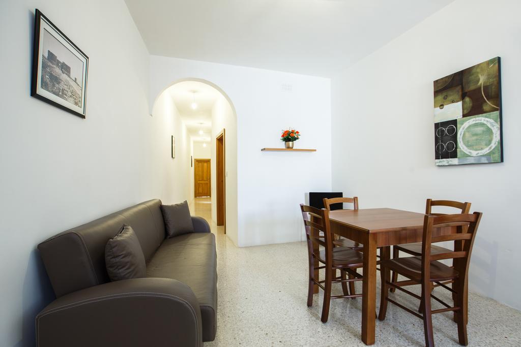 Ferienwohnung Dolphin Court Marsalforn Exterior foto